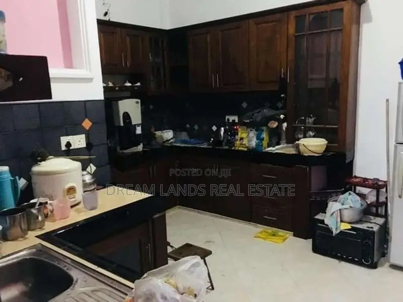☆ Dehiwala 04 Story House for Sale ( RHS - 717 )