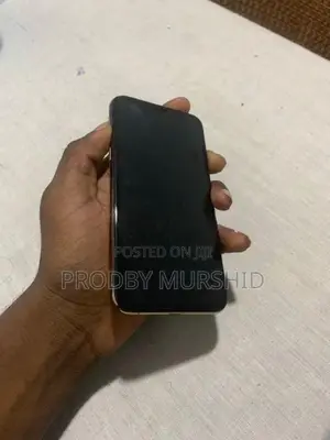 Apple iPhone XS (Used)