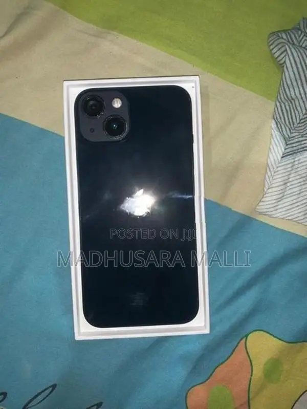 Apple iPhone 13 (Used)