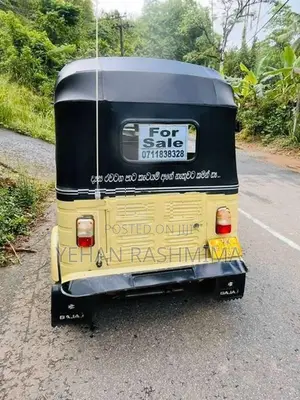 Bajaj RE 2011
