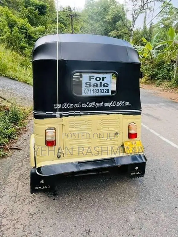 Bajaj RE 2011