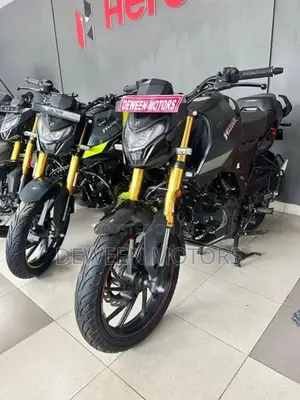 Hero Hunk 160R 4V 2026