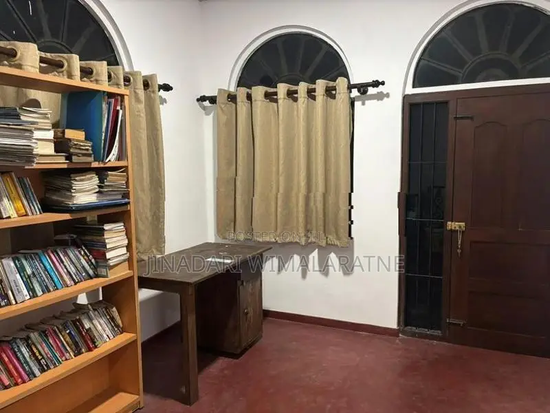 Room for Rent in Ragama, Walpola (For Ladies Only)