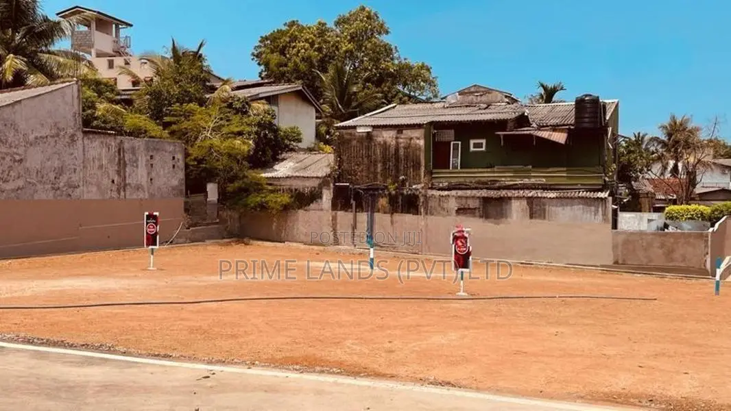 මාලඹේ නේවාසික බිම් කොටස් විකිණීම