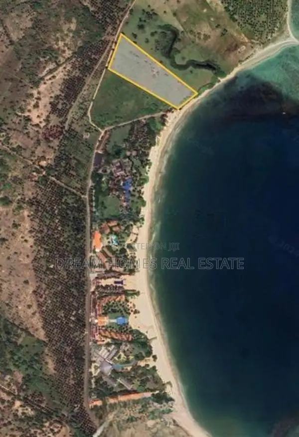 Prime Beachfront Land for Sale – Pasikudah
