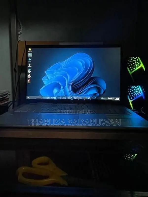 Asus Vivobook F1504VAP-IH79T