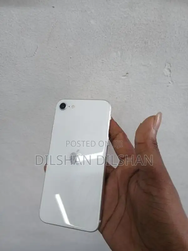 Apple iPhone SE 2 (Used)