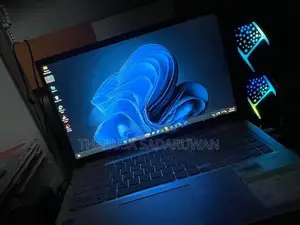Asus Vivobook F1504VAP-IH79T
