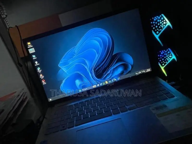 Asus Vivobook F1504VAP-IH79T