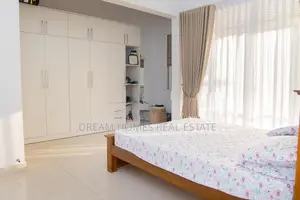 Luxury Living in Battaramulla – Brand New 3800 sqft Home for Sale