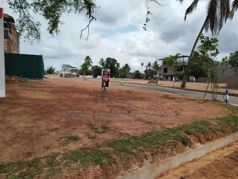 මාලඹේ අරංගල බිම් කොටස් විකිණීමට