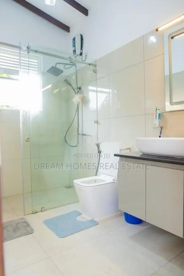 Luxury Living in Battaramulla – Brand New 3800 sqft Home for Sale