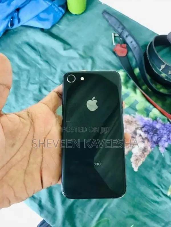 Apple iPhone 8 (Used)