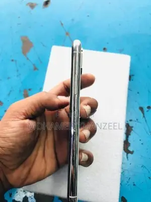 Apple iPhone XS 256GB (Used)