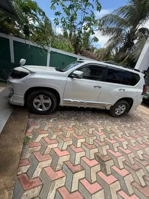 Toyota Land Cruiser Prado 150 2014