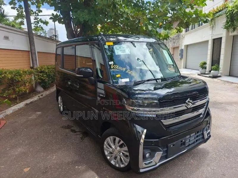 Suzuki Spacia Custom GS 2024
