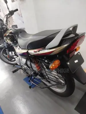 Bajaj CT100 2026
