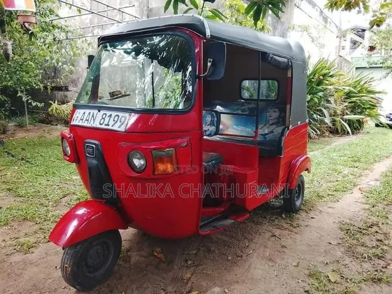 Bajaj RE 2014