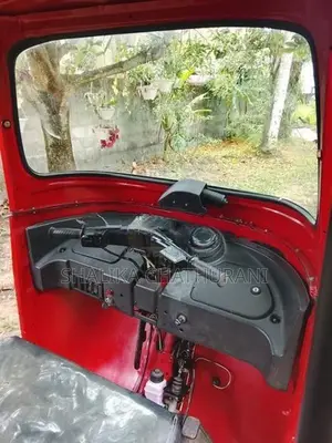 Bajaj RE 2014