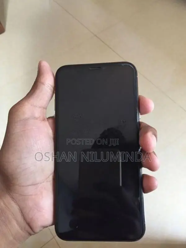 Apple iPhone XS (Used)