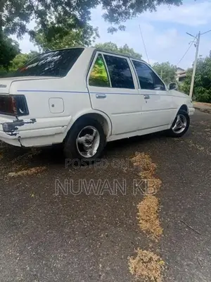 Nissan Sunny HB11 1987