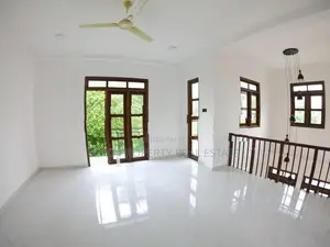 Luxury Modern House for Sale in Athurugiriya