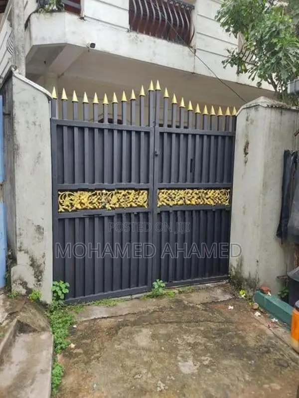 Main Gate අඩි 7