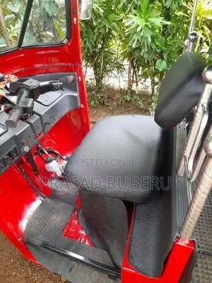 Bajaj RE 2010