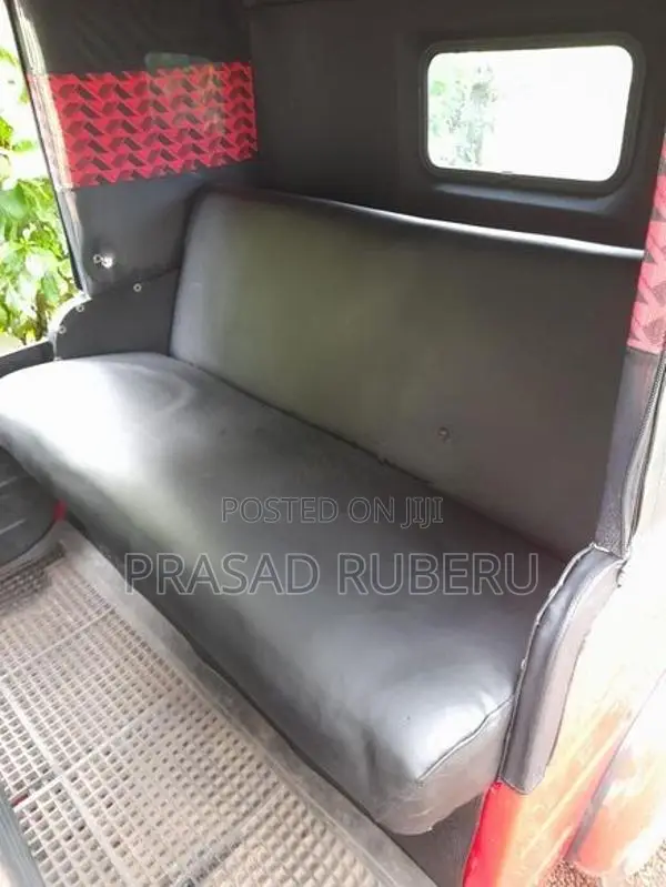 Bajaj RE 2010