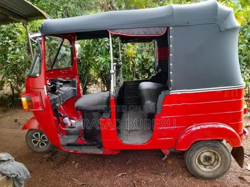 Bajaj RE 2010