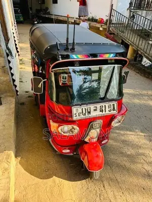Bajaj RE 2010