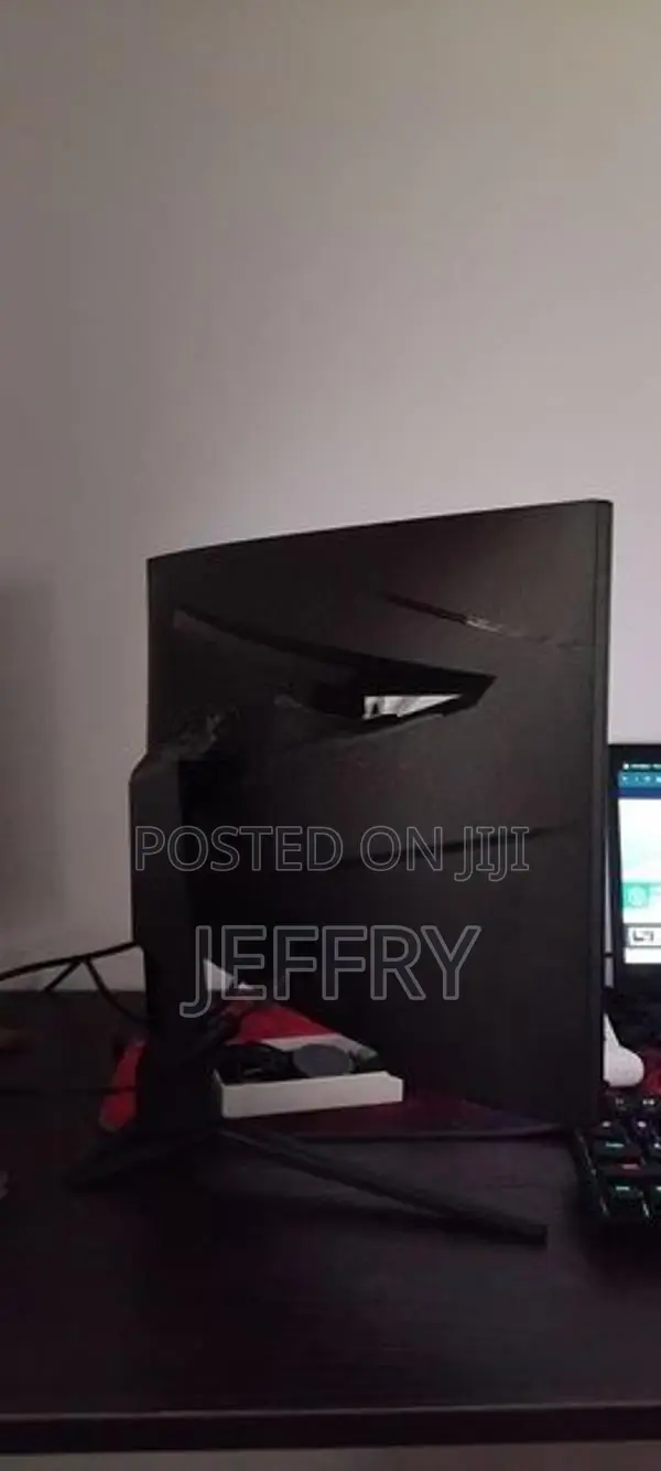 MSI MAG 244C Gaming Curved Monitor