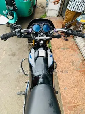 Bajaj CT100 2016