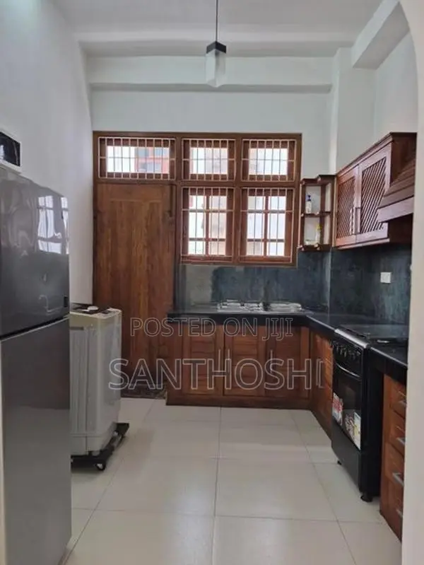 Holiday Inn Rent Colombo 13