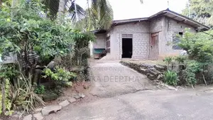 කඩුවෙල 344 බස්පාරට ආසන්නව බාගෙට සාදා නිමකල කාමර 3ක නිවසක් විකිණීමට