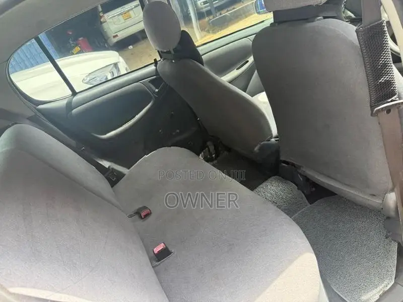 Toyota Vitz 2002