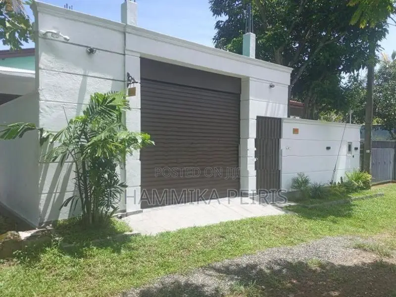 House for Sale in Piliyandala