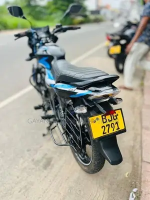 Bajaj Discover 125 2023