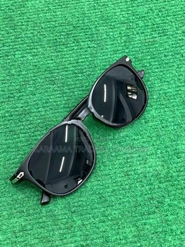 Sunglass