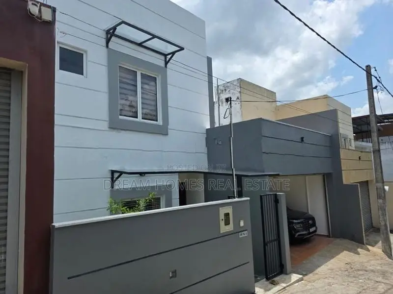 Modern Family Home for Sale – Piliyandala Prime Location