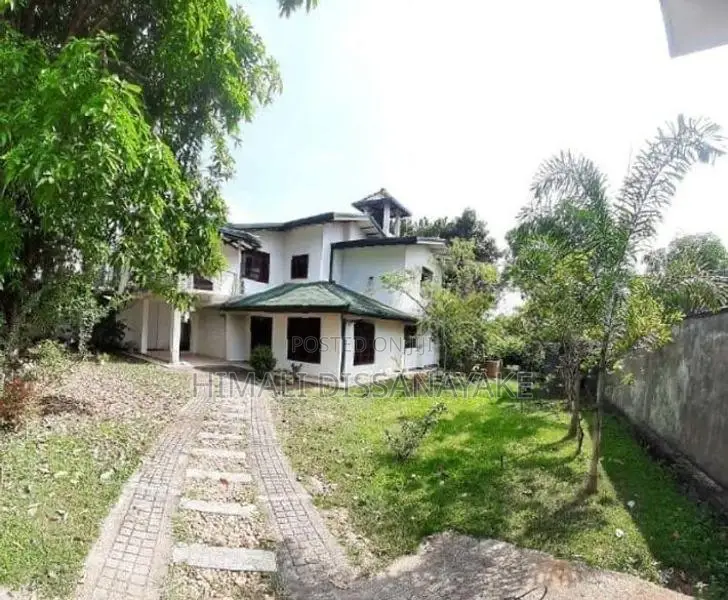 House for Rent in Makola