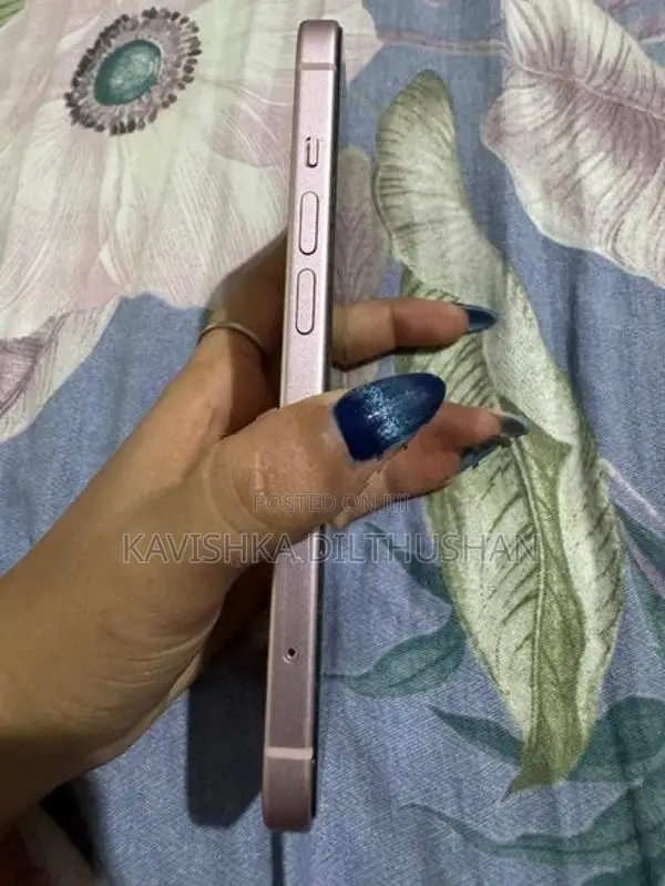Apple iPhone 15 (Used)