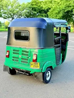Bajaj RE 2016