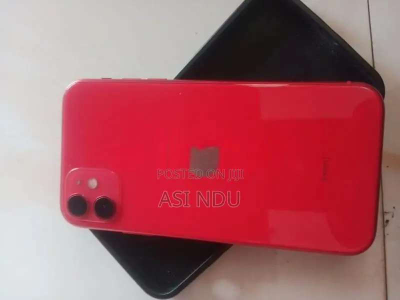 Apple iPhone 11 128GB RED product (Used)