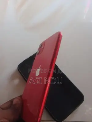 Apple iPhone 11 128GB RED product (Used)