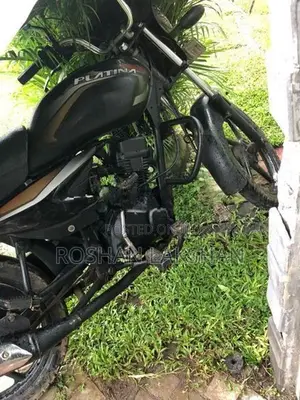 Bajaj Platina 2011