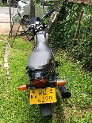 Bajaj Platina 2011