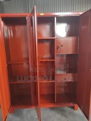 New 3 Door Steel Cupboard With Mirror (Iii23)