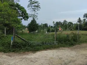 කලපුගම නේවාසික බිම් කොටස්