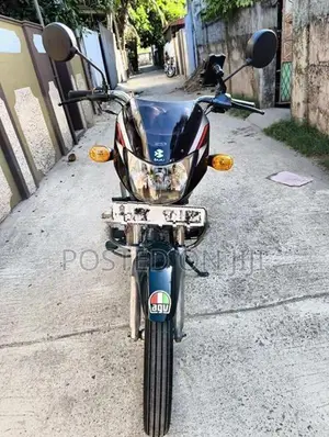 Bajaj CT100 2017